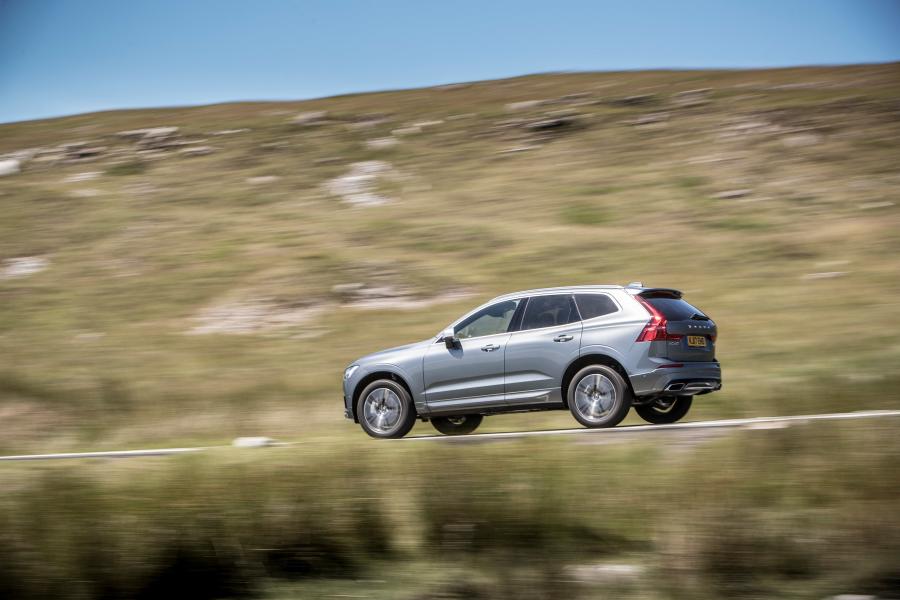  Volvo XC60 D5 R-Deisgn 2017 года  (UK) (фото 40 из 82)